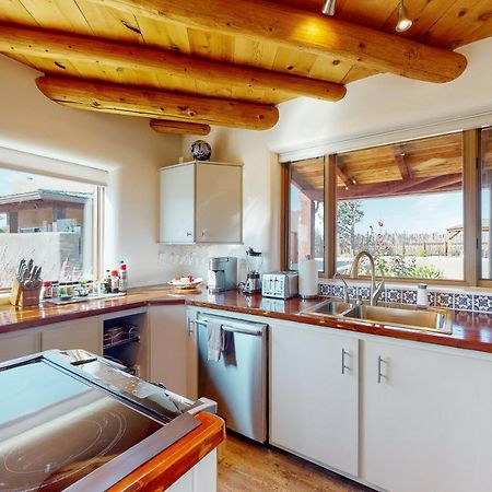 Cottam Pines A Villa Taos Exterior photo