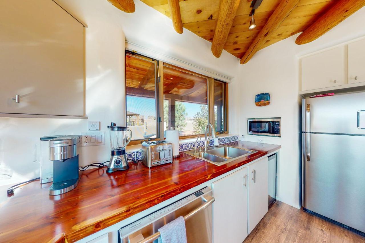 Cottam Pines A Villa Taos Exterior photo