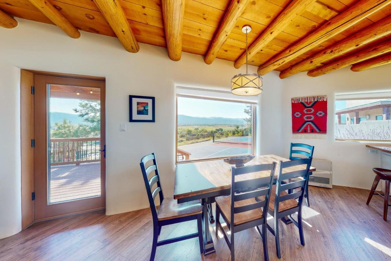 Cottam Pines A Villa Taos Exterior photo